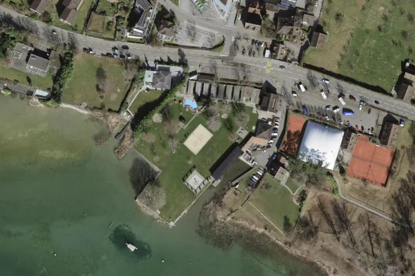 Luftbild des Kartenstandorts von Strandbad Sonnenfeld in Männedorf