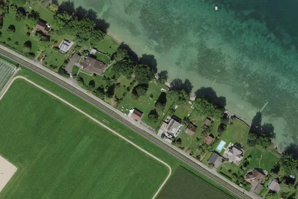 Luftbild des Kartenstandorts von Holzensteiner Badi in Romanshorn