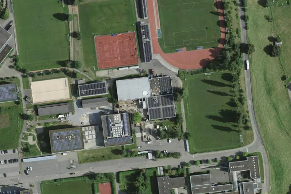 Luftbild des Kartenstandorts von Sporthalle und Hallenbad Willisau in Willisau