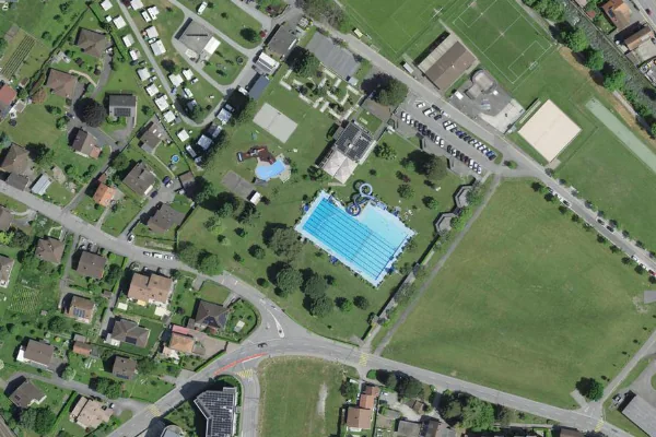 Luftbild des Kartenstandorts von Piscine d'Aigle in Aigle