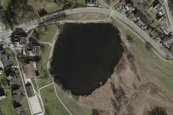 Luftbild des Kartenstandorts von Gattiker Weiher in Gattikon