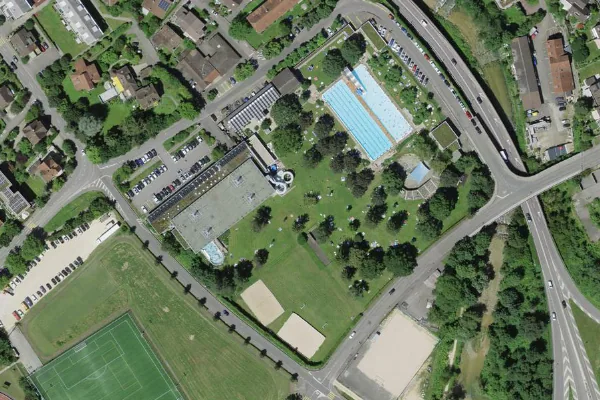 Luftbild des Kartenstandorts von Hallen- und Freibad Gitterli in Liestal