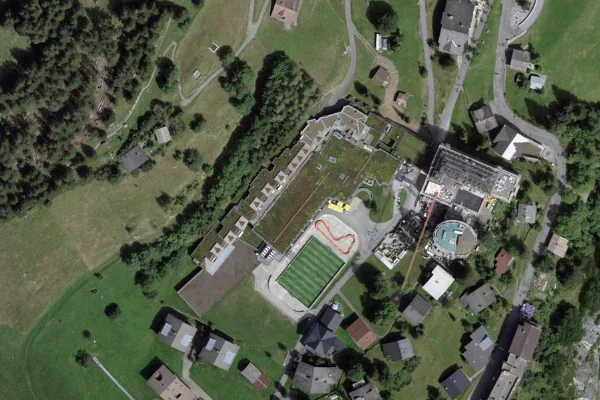 Luftbild des Kartenstandorts von Sportzentrum Mürren in Mürren