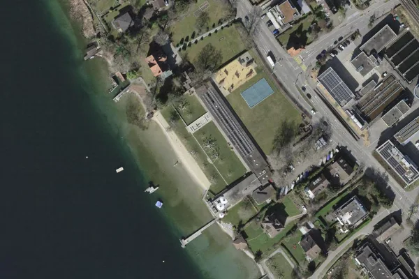 Luftbild des Kartenstandorts von Strandbad Küsnacht in Küsnacht