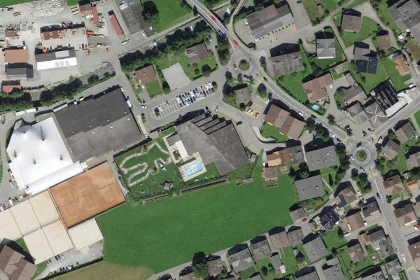 Luftbild des Kartenstandorts von Sportzentrum Gstaad in Gstaad