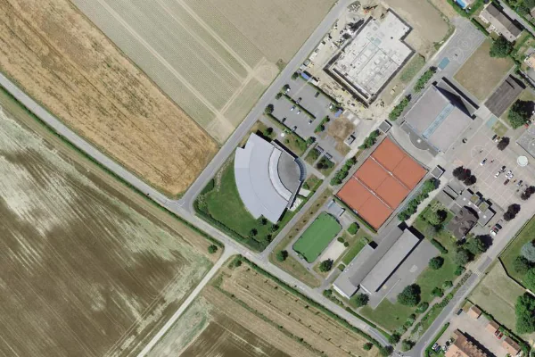 Luftbild des Kartenstandorts von Piscine intercommunale Asse et Boiron in Chéserex