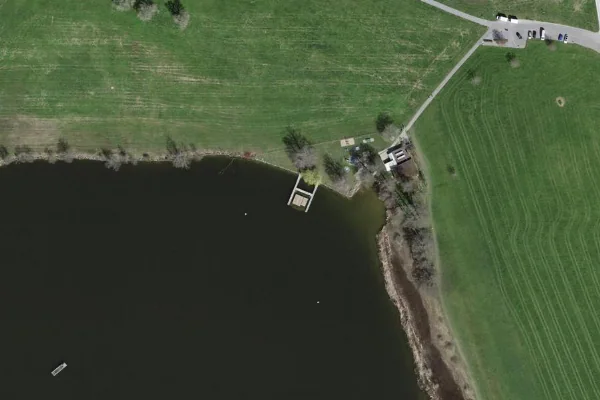 Luftbild des Kartenstandorts von Seebad Hüttenersee in Wädenswil