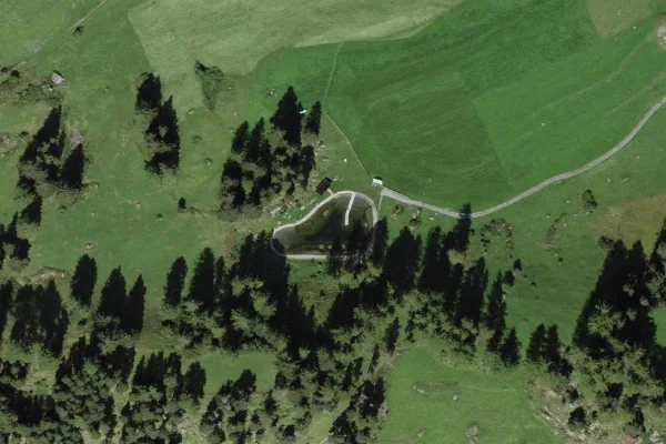 Luftbild des Kartenstandorts von Lai da Padnal in Scuol