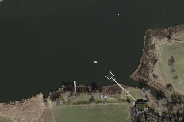 Luftbild des Kartenstandorts von Badi Lützelsee in Hombrechtikon
