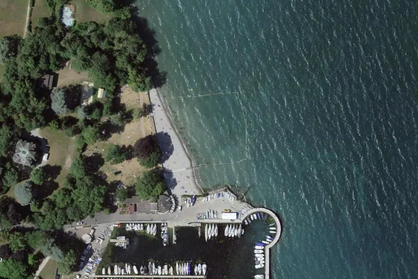 Luftbild des Kartenstandorts von Badestelle in Versoix in Versoix
