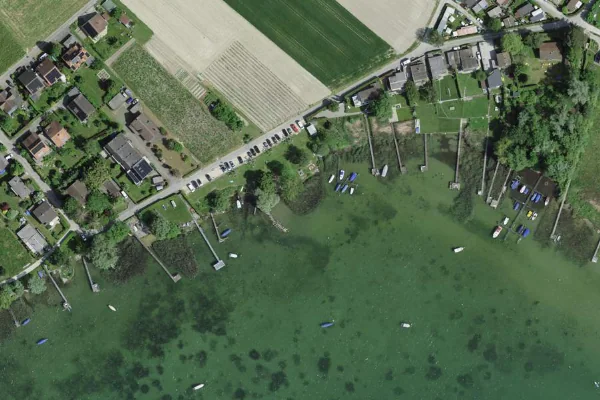 Luftbild des Kartenstandorts von Badestelle in Mont-Vully in Mont-Vully