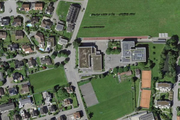 Luftbild des Kartenstandorts von Hallenbad Rosenau in Gossau SG