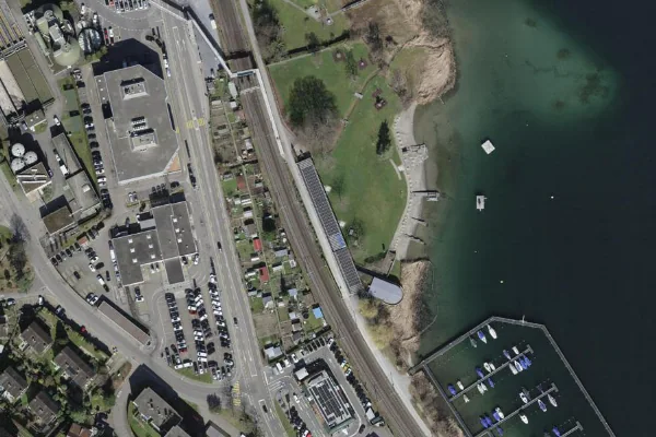 Luftbild des Kartenstandorts von Strandbad Rietliau in Au ZH