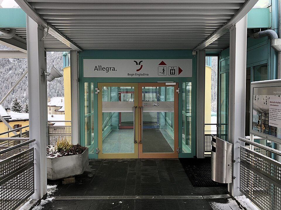 Eingangsbereich des Bogn Engiadina Scuol